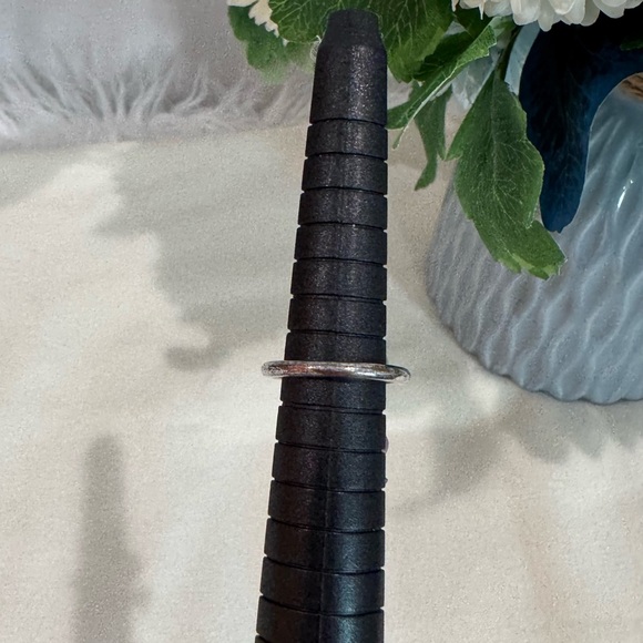 Christian Dior Heart Logo Ring | Size US 5 - Picture 14 of 16